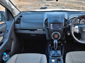 Isuzu MU-X 2017 4x4 Interior