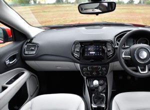 Jeep Compass 2017 Limited Diesel 4x4 Interior