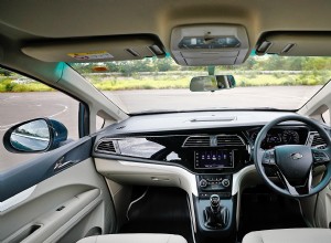 Mahindra Marazzo 2018 M8 Interior