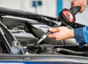 Does It Matter Where You Go for an Oil Change?