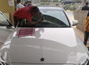 10 reasons why you should avoid dealership for windshield replacement?