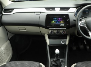 Renault Triber 2019 RXL Interior