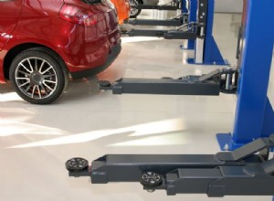 Should I Go To An Auto Repair Shop or Dealership?