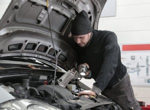 9 Signs of a Bad Fuel Injector (and What Causes It to Fail)