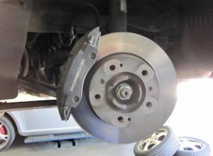 Brake Rotor Resurfacing or Replacement: What’s the Best Choice for You?
