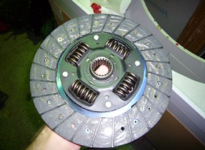 Clutch Replacement: Know the Signs Before Ending Up Stranded