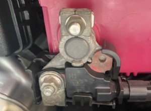 Bad Battery Terminal Symptoms and How to Replace it ?