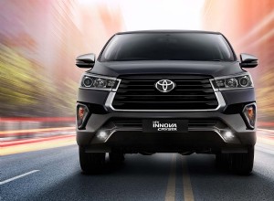 Toyota Innova Crysta  Images