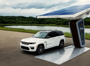 2022 Jeep Grand Cherokee 4xe plug-in hybrid goes 26 miles on a charge, gets 23 mpg on gasoline