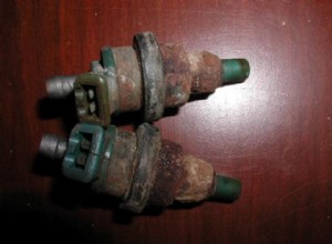 How to Clean Fuel Injectors That Are Clogged?