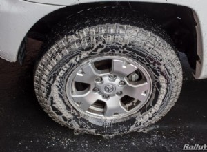 How To Clean Your Car Tires Like A Pro?