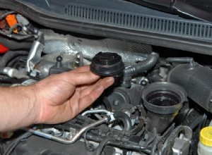 The Reasons and Solutions for Smoke from Oil Cap