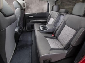 Leather vs Cloth Seats – Which One Compliments Your Car Interiors?