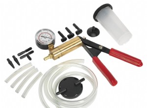 How to Bleed a Clutch: Bleeding Both Slave and Master Cylinder