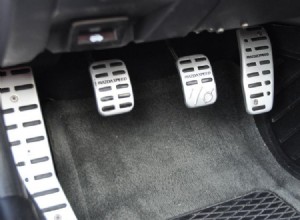 How to Brake in Manual Car: The Correct Methods