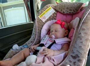12 Tips That Help When Your Baby Cries In Car Seat