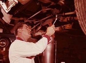 Auto Troubleshooting: What’s Leaking from My Car?