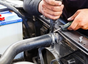 3 Warning Signs You Need to Bring Your Car into a Repair Shop