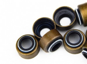 6 Symptoms of a Bad Valve Seal (& Replacement Cost)