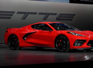 Corvette C8: The Cockpit Design Leaves the Passenger Out