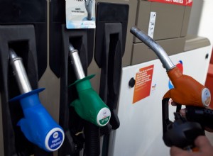 The Time of Day You’re Filling Your Gas Tank Might Be Draining Your Wallet