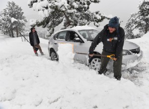 1 TikTok Tip Can Get You Out of Shoveling Snow Before Your Morning Commute