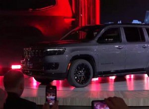 Why Jeep is Ditching V8s for a 6-Cylinder in the 2023 Wagoneer