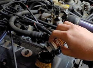 UV Dye Oil Leak Detection: Finding Leaks Easily As a DIY-er