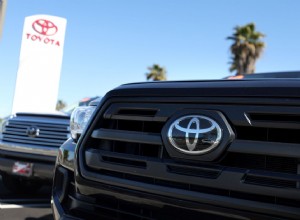 How to Reset the Maintenance Light on a Toyota Car, Truck, or SUV