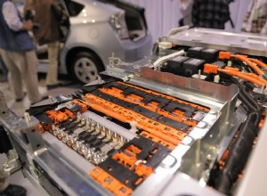 Why Can’t Electric Cars and Hybrids Jump-Start Their Own Batteries?