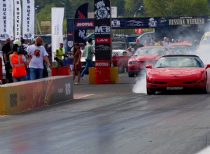 Consumer Reports Tests Cars on a Former Drag Strip