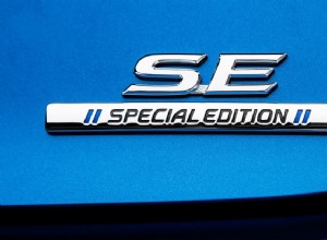 How to Remove a Dealership Logo from Your Car