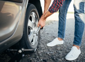 9 Steps to Replace a Flat Tire