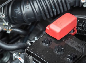 4 telltale signs your vehicle battery might be dying