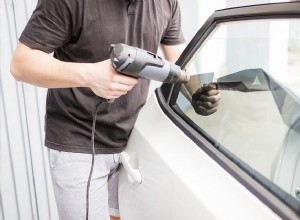 Useful Tips to Remove Car Window Tint