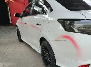 Methods to Remove Spray Paint from a Car
