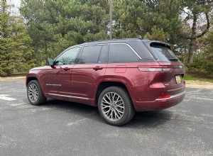 2026 Jeep Grand Cherokee Summit Review: Power, Comfort, and Off‑Road Performance